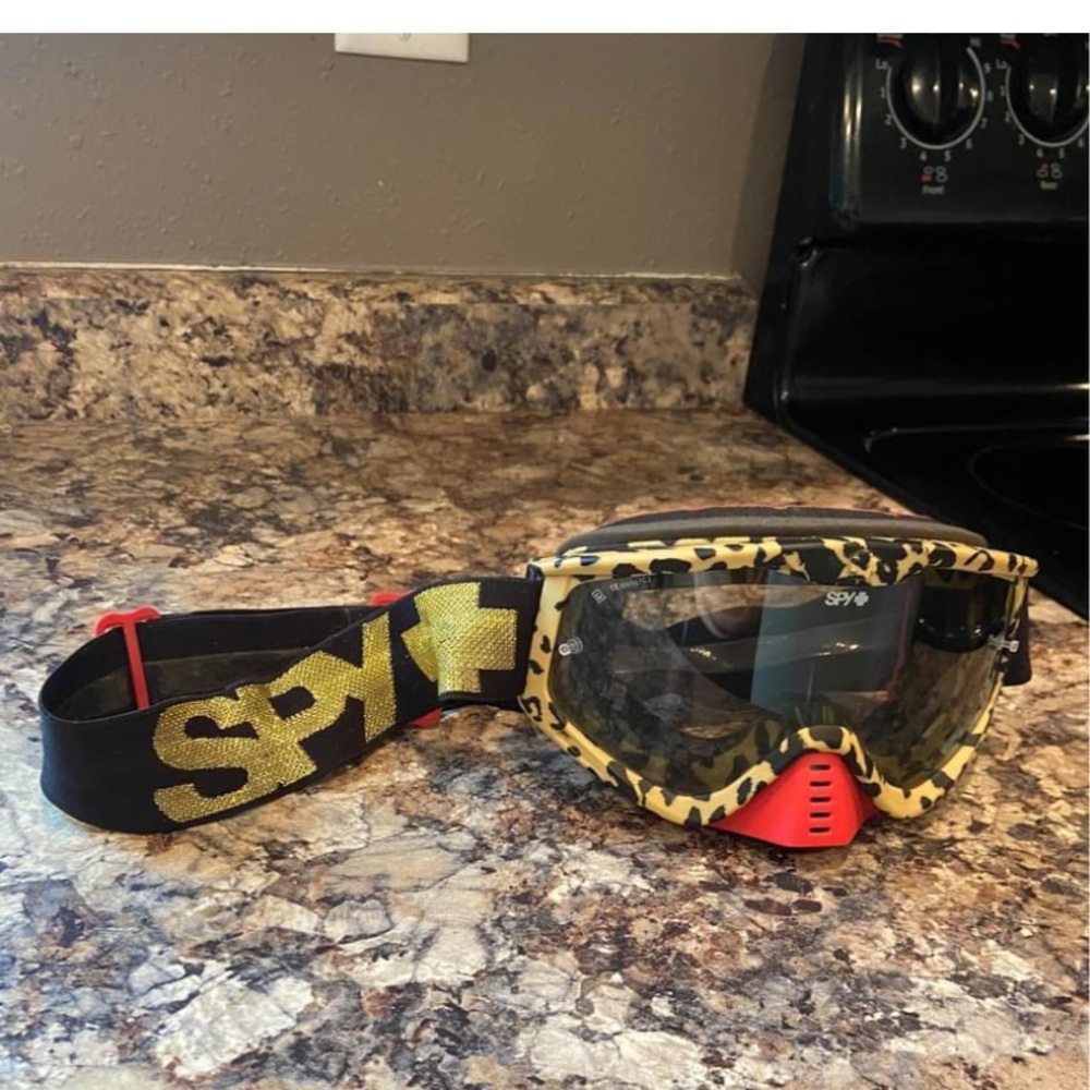 Spy Cheetah Goggles